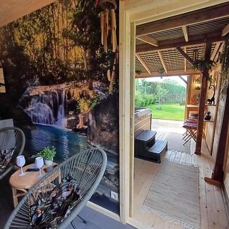 Entre Monts Et Collines B&B Et Spa En Option ภายนอก รูปภาพ