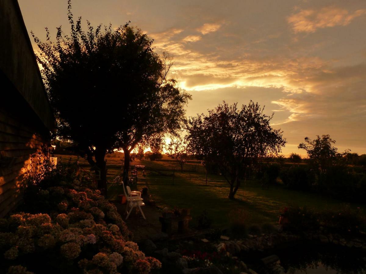 Entre Monts Et Collines B&B Et Spa En Option ภายนอก รูปภาพ